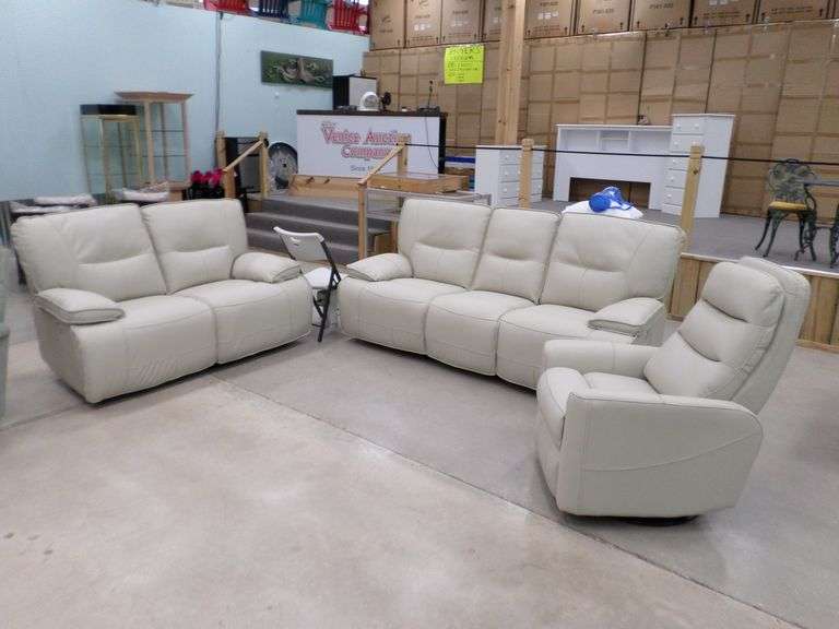 Southwest Florida's Premier Auction Company Auctionology LLC