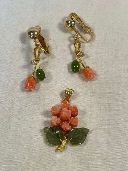 Shell Earrings & Pendent Set