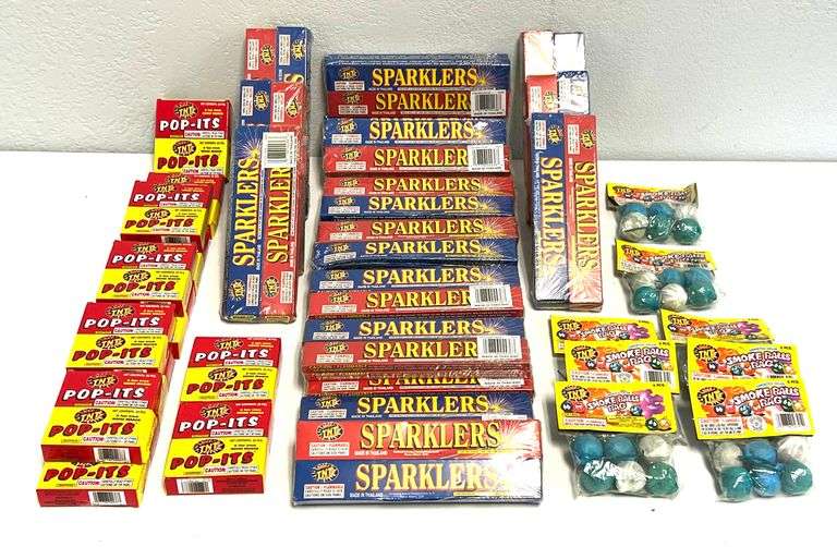AFTER 4th OF JULY FIREWORKS GROUP LOT Auctionology LLC