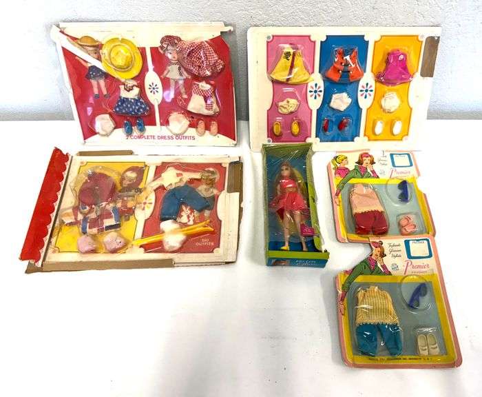 Heidi & Jan Playsets - Vintage 1960's Clothing Lot