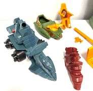 Castle Grayskull w/ He-Man Figures ( Vintage 1980's )