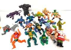 Castle Grayskull w/ He-Man Figures ( Vintage 1980's )