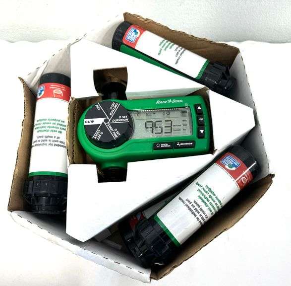 Rain Bird Professional Grade Electronic Digital Hose End Timer w/ 6 New Sprinkler Heads!