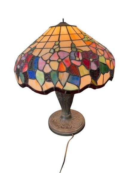 Tiffany Style Table Lamp